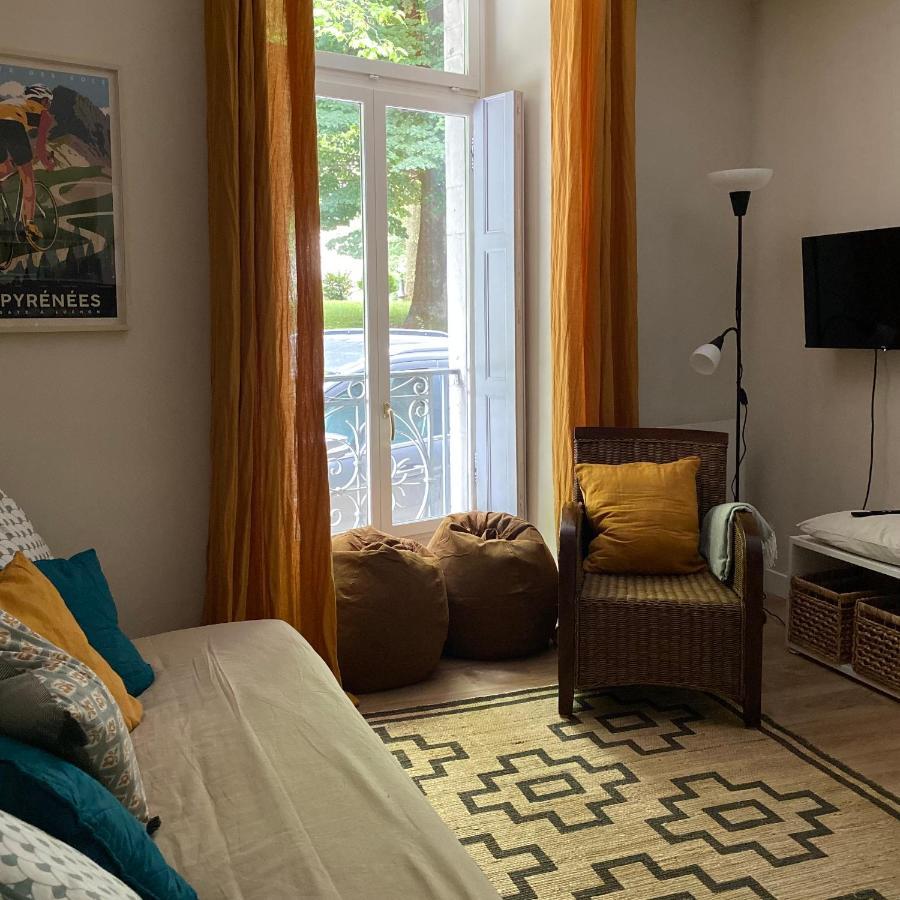 Fantastic Ground Floor Apartment Opposite Thermes Bagnères-de-Luchon Buitenkant foto