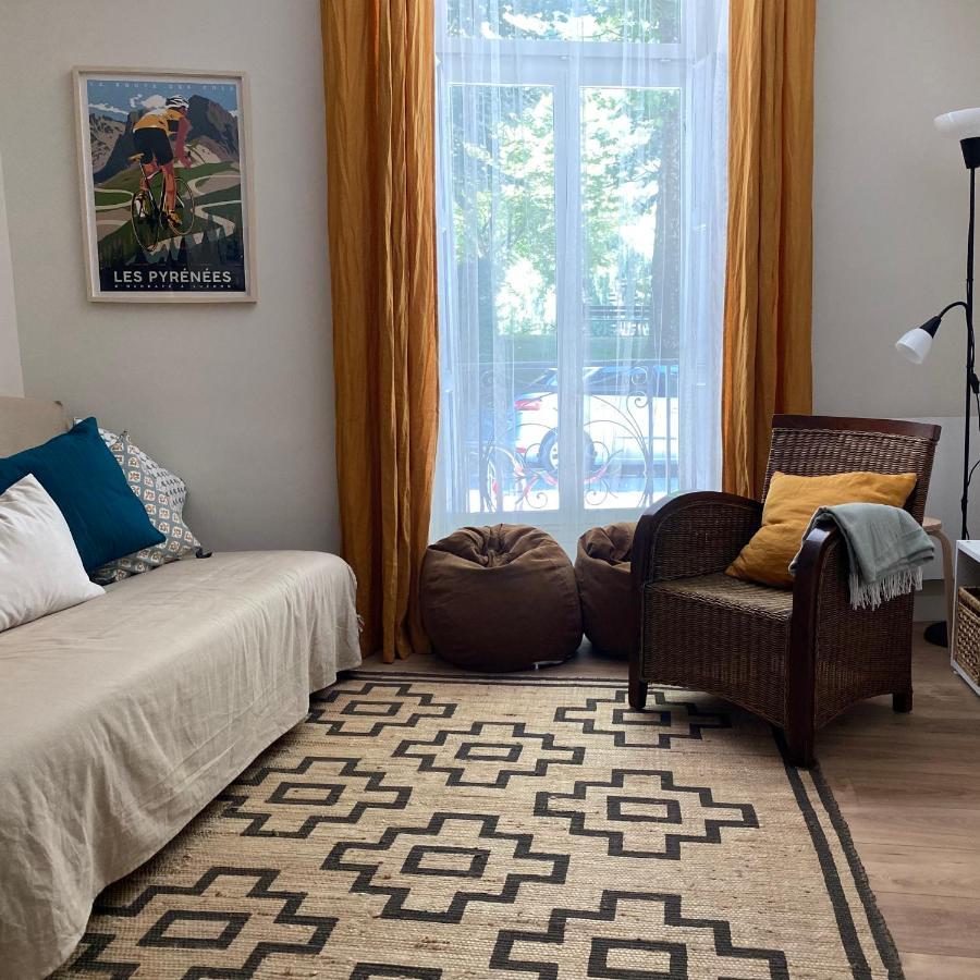 Fantastic Ground Floor Apartment Opposite Thermes Bagnères-de-Luchon Buitenkant foto