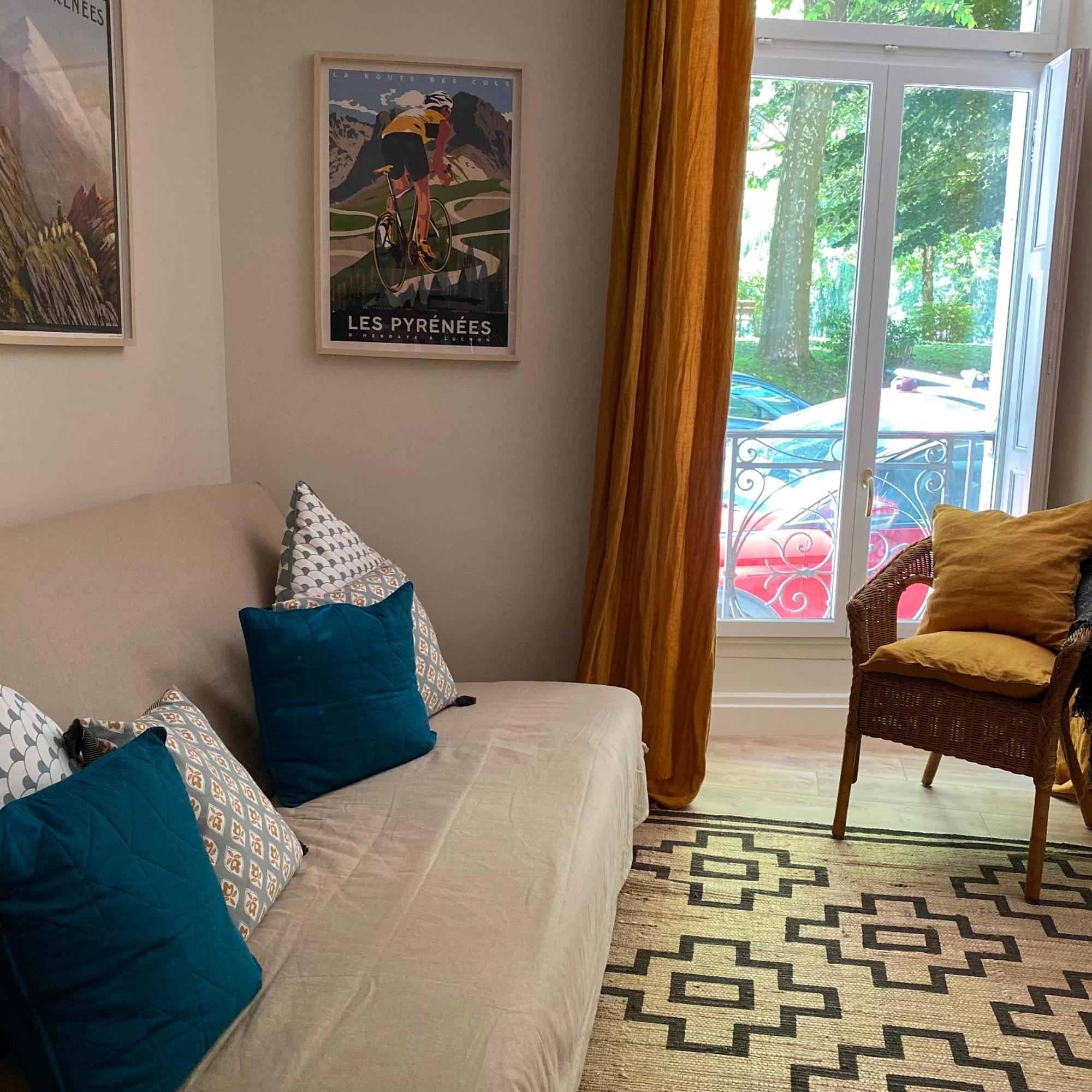 Fantastic Ground Floor Apartment Opposite Thermes Bagnères-de-Luchon Buitenkant foto